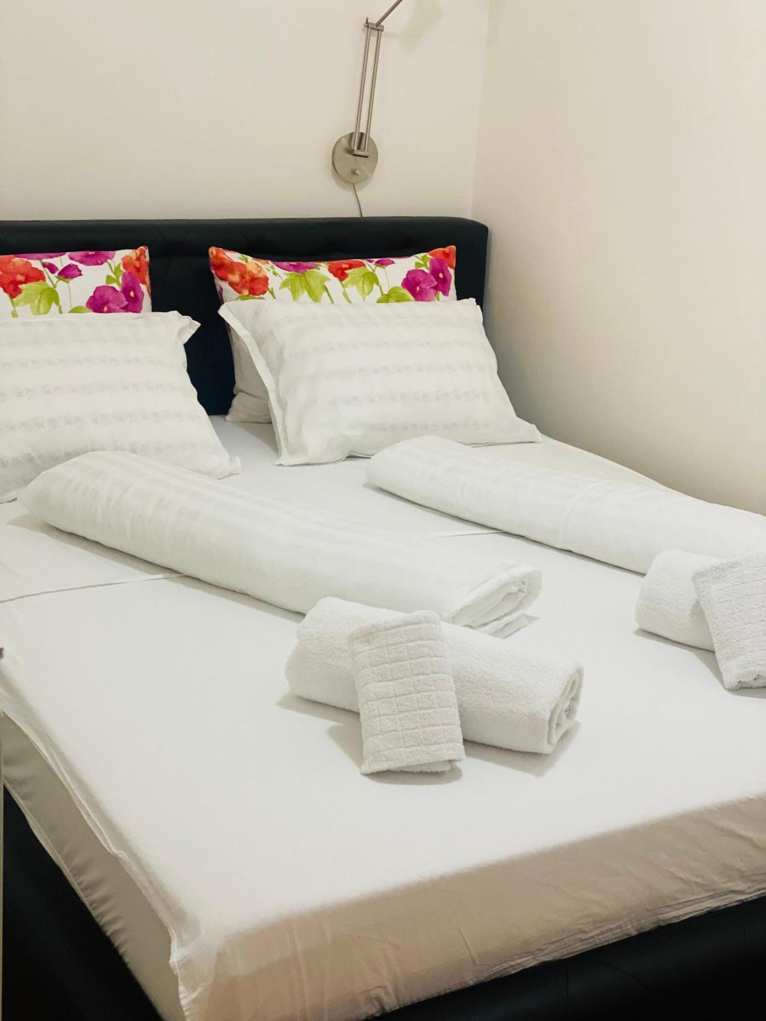 Atmartments Etna Bulevar, Free Private Parking Сараево Екстериор снимка